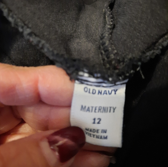 Old Navy Black Maternity Shorts Size 12 - Picture 2 of 9